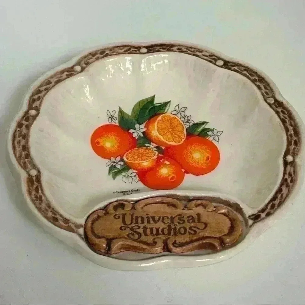 Vintage Universal Studios Treasure Craft ashtray or trinket dish with oranges